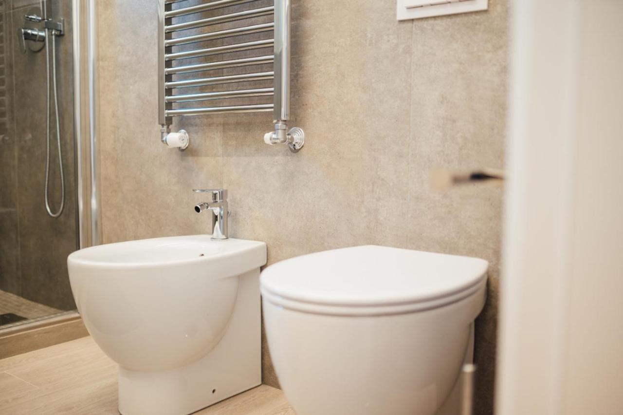 Grey House Guest House Luxury Латина Екстериор снимка