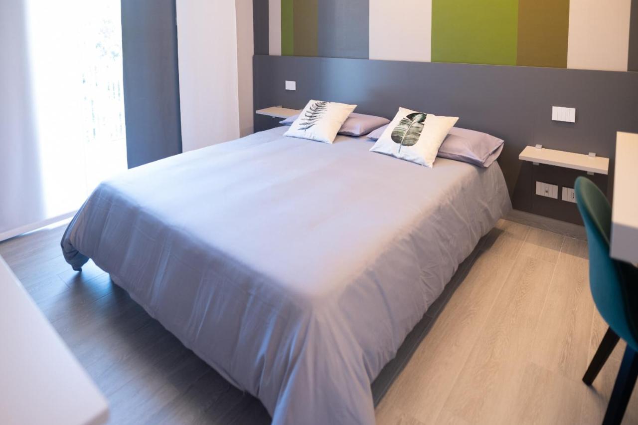 Grey House Guest House Luxury Латина Екстериор снимка