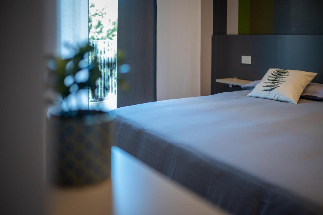 Grey House Guest House Luxury Латина Екстериор снимка