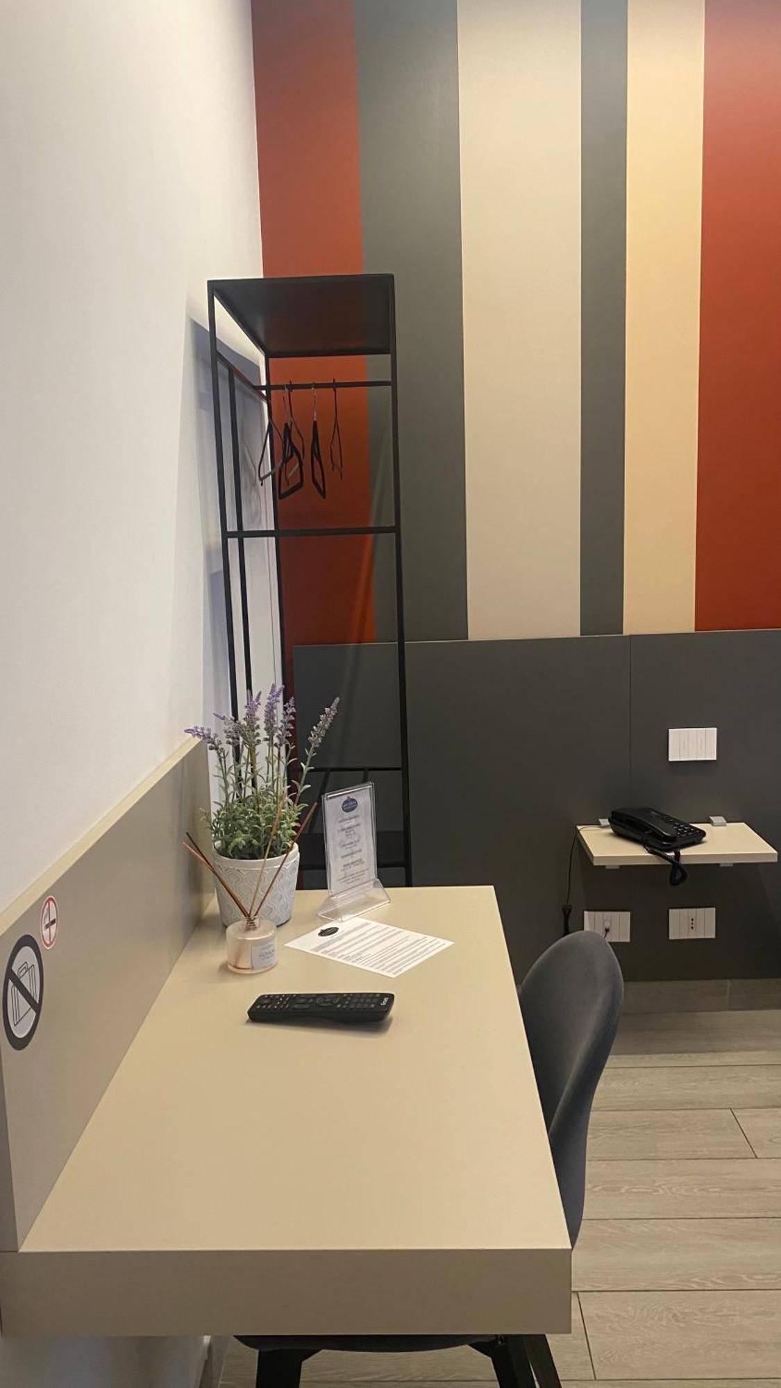 Grey House Guest House Luxury Латина Екстериор снимка